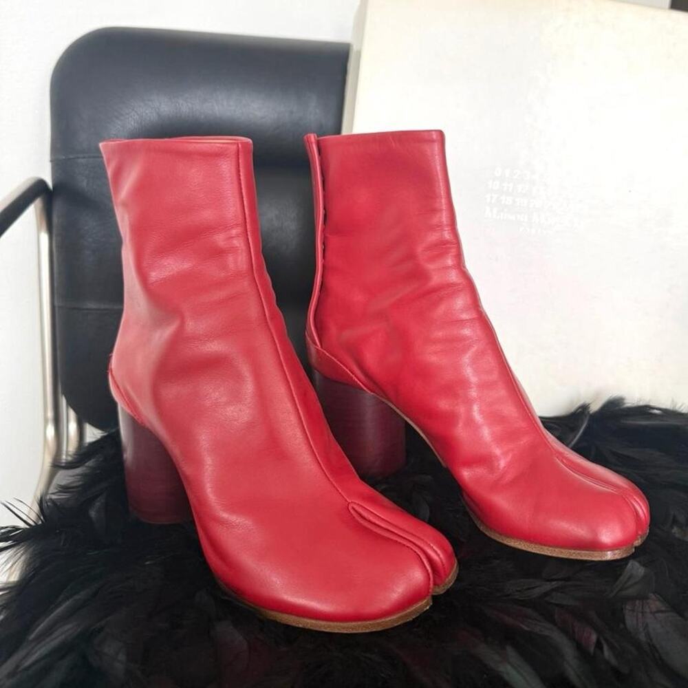 MAISON MARGIELA RED TABI ANKLE BOOTS